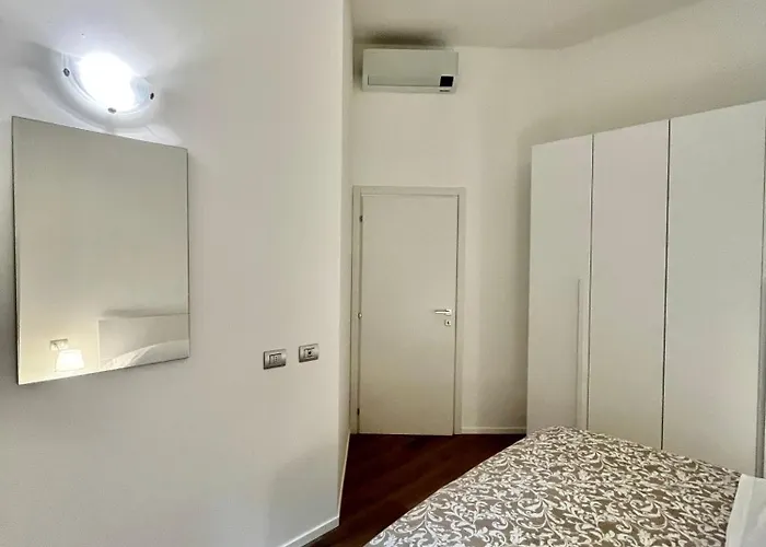 Side Διαμέρισμα